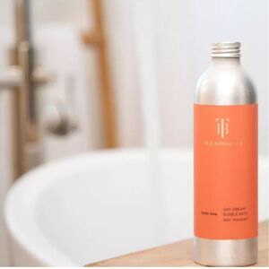 New In Box Sealed TRUE BOTANICALS Body Love Day Dream Bubble Bath 10oz/296ml
